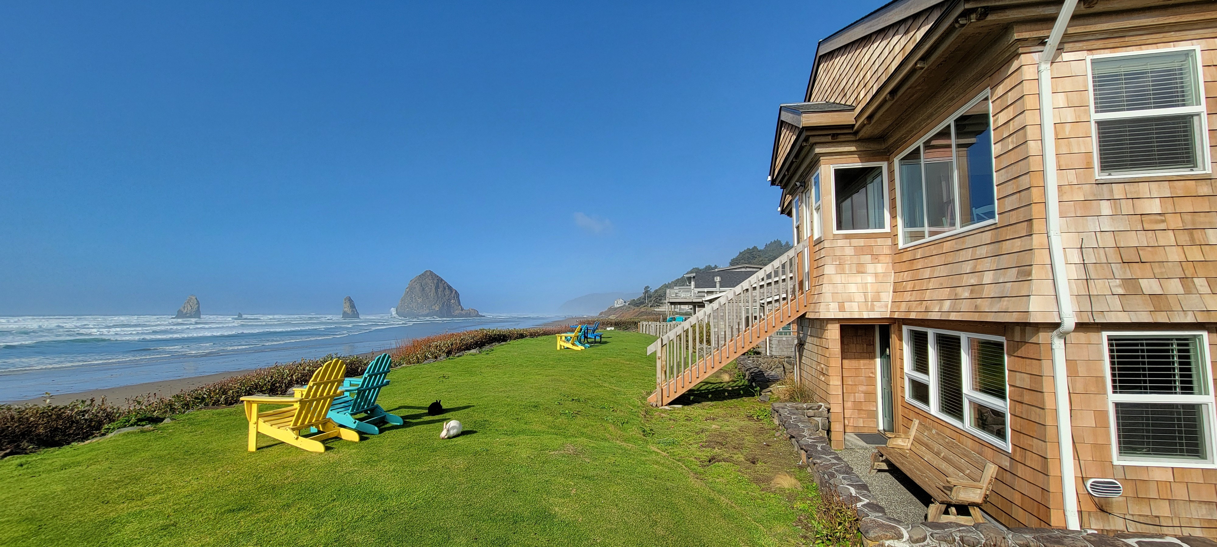 Cannon Beach Hotel - Sea Sprite at Haystack Rock